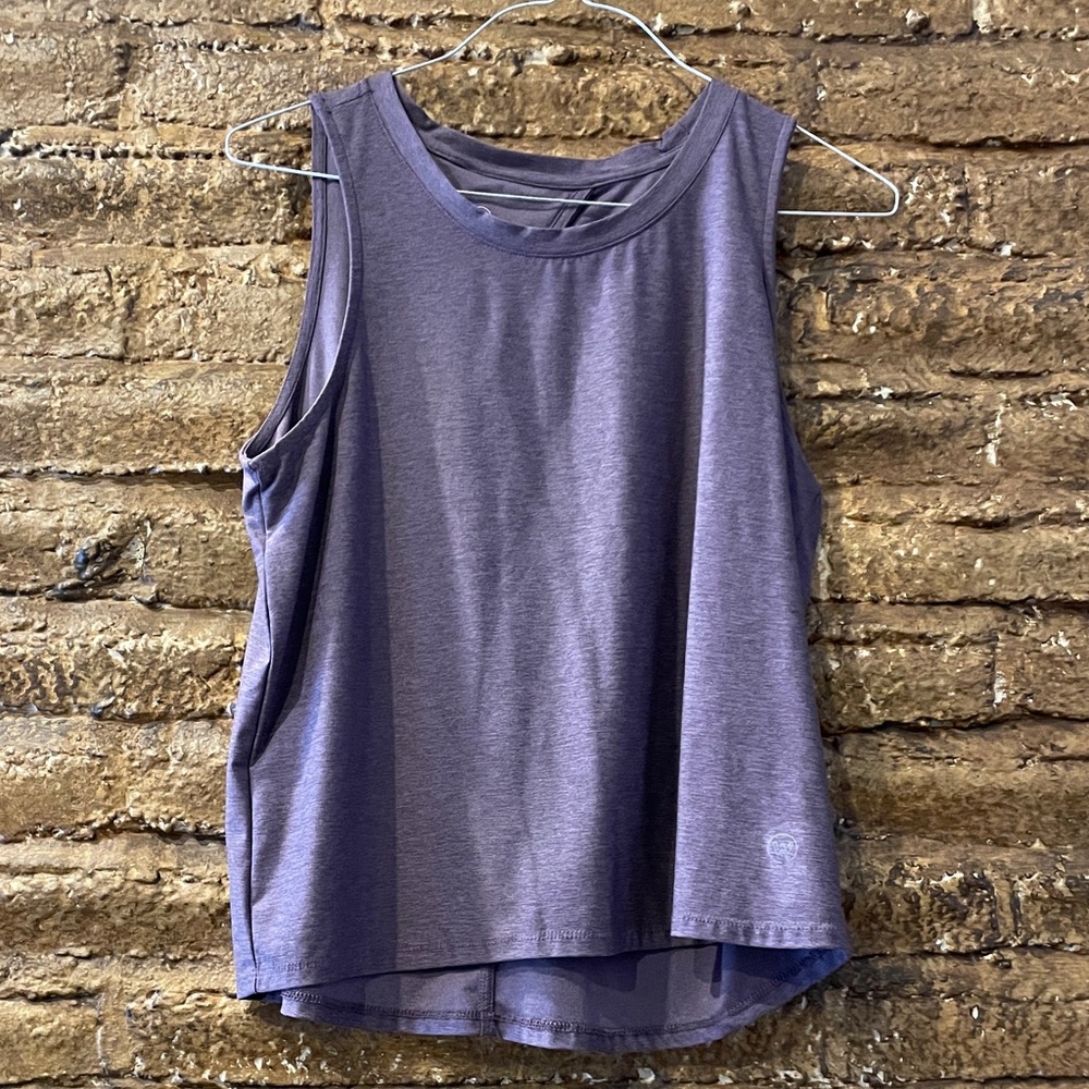 Elegant Lavender Sleeveless Muscle Tee